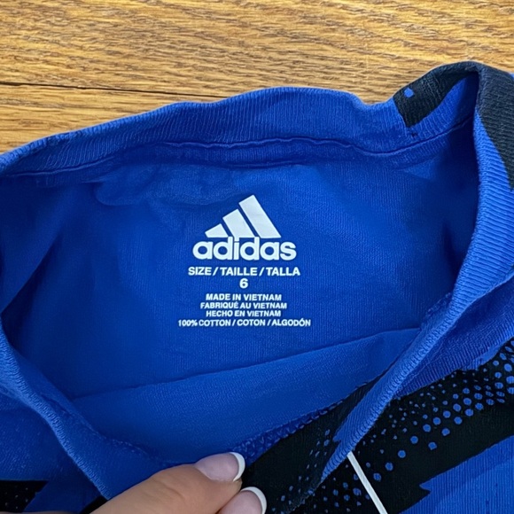 Adidas Kids Blue Graphic T-Shirt Size 6 - Picture 2 of 3